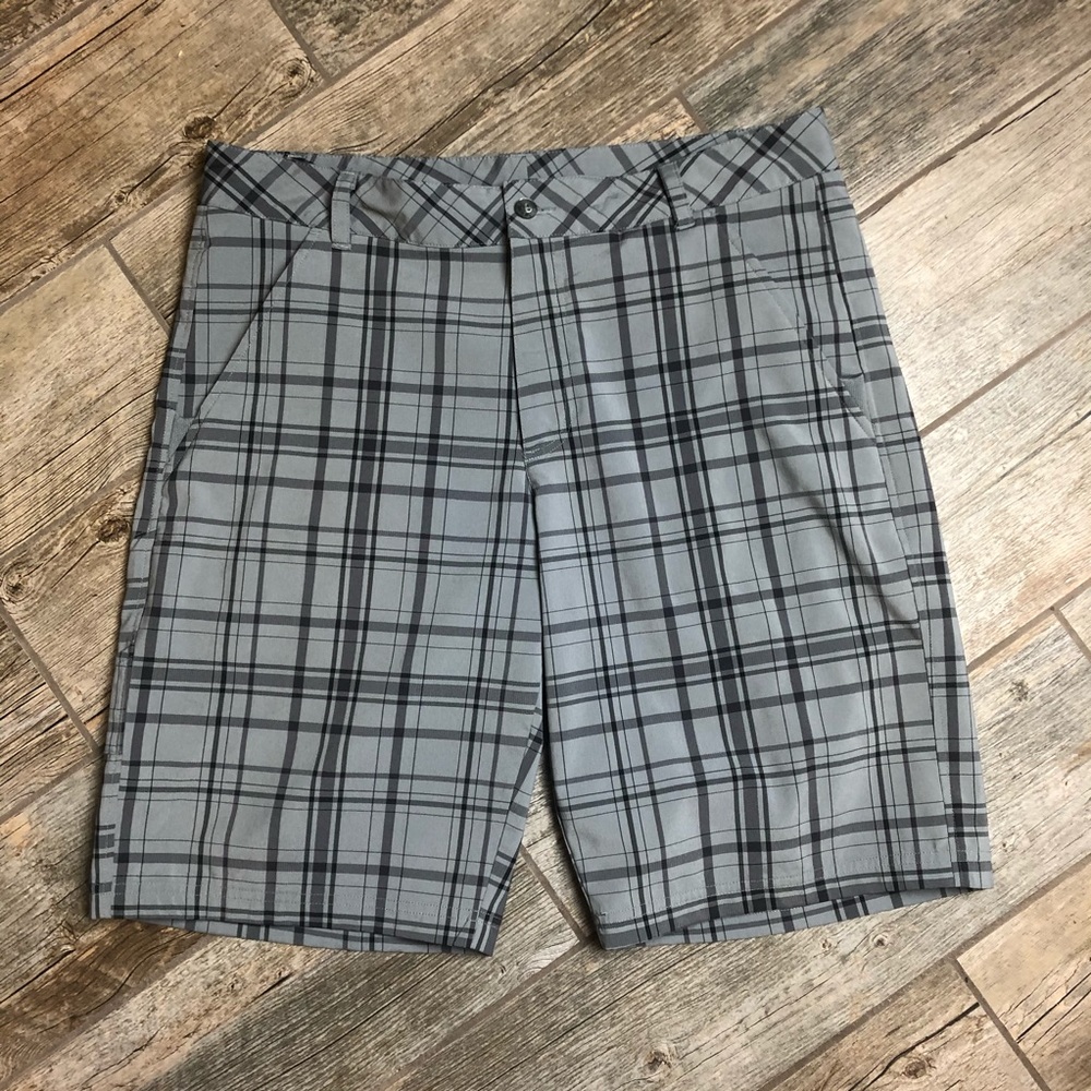 FILA Sport Golf Shorts 34 Mens Grey Plaid